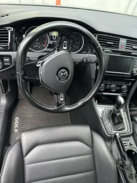 More photos of 2017 Volkswagen Golf TSI SEL 4-Door at Auburn CDJR, WA