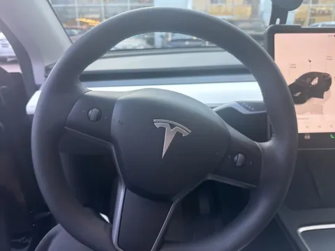 More photos of 2023 Tesla Model Y Long Range at Auburn CDJR, WA