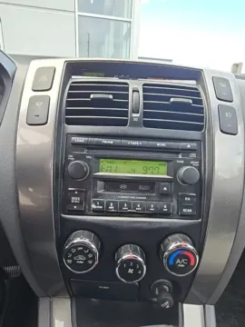 More photos of 2005 Hyundai Tucson GLS at Auburn CDJR, WA