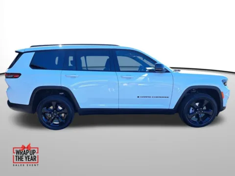 More photos of 2025 Jeep Grand Cherokee L Altitude X at Auburn CDJR, WA