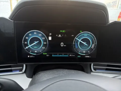 Another view of 2025 Hyundai Elantra Hybrid Limited for sale in Auburn, WA at Auburn CDJR