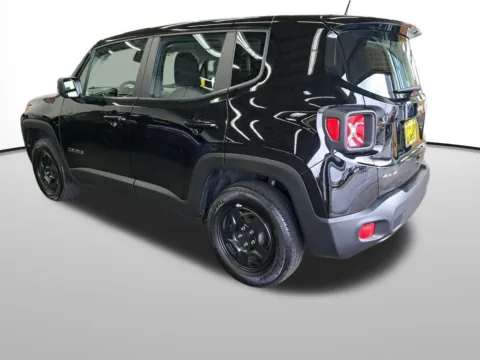 Another view of 2022 Jeep Renegade Sport for sale in Auburn, WA at Bud Clary Auburn CDJR