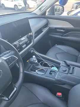 More photos of 2024 Toyota Grand Highlander XLE at Bud Clary Auburn CDJR, WA