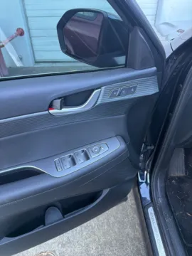 Another view of 2023 Hyundai Palisade Limited for sale in Auburn, WA at Bud Clary Auburn CDJR