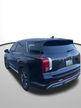 Photos of 2023 Hyundai Palisade Limited for sale in Auburn, WA at Bud Clary Auburn CDJR