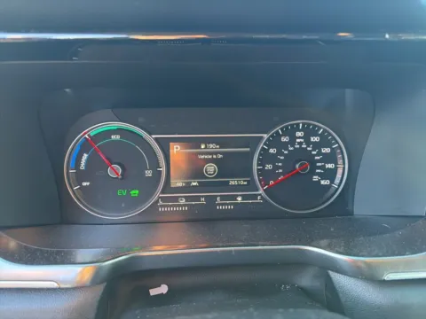 Another view of 2023 Kia Sorento Hybrid EX for sale in Auburn, WA at Bud Clary Auburn CDJR