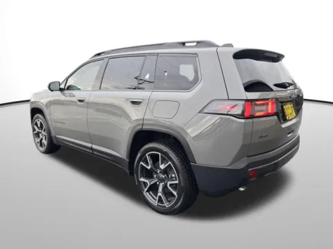 Another view of 2026 Jeep Cherokee Overland for sale in Auburn, WA at Bud Clary Auburn CDJR