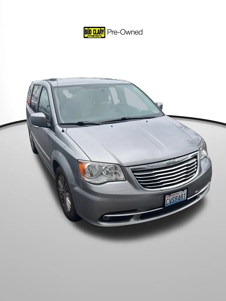Silver 2016 Chrysler Town & Country Touring-L for sale in Auburn, WA