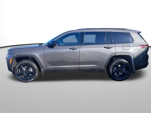 Photos of 2026 Jeep Grand Cherokee L Limited for sale in Auburn, WA at Bud Clary Auburn CDJR