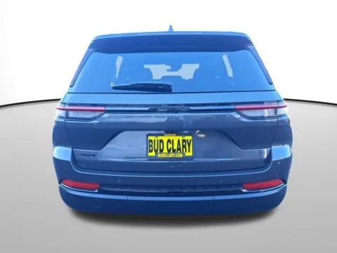 More photos of 2025 Jeep Grand Cherokee at Bud Clary Auburn CDJR, WA