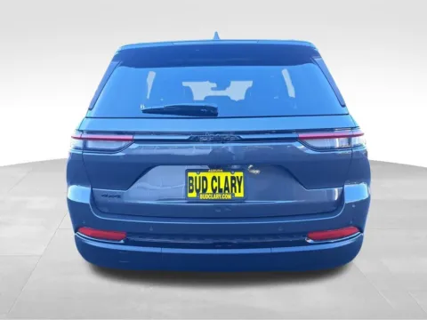 More photos of 2025 Jeep Grand Cherokee at Bud Clary Auburn CDJR, WA