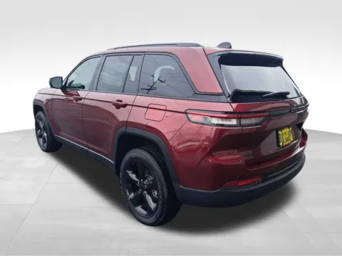 Another view of 2025 Jeep Grand Cherokee Altitude X for sale in Auburn, WA at Bud Clary Auburn CDJR