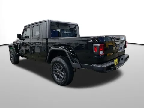 Another view of 2026 Jeep Gladiator Sport S for sale in Auburn, WA at Bud Clary Auburn CDJR