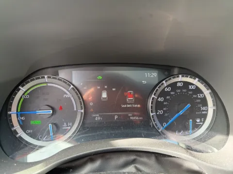 Photos of 2020 Toyota Highlander Hybrid Limited for sale in Auburn, WA at Bud Clary Auburn CDJR