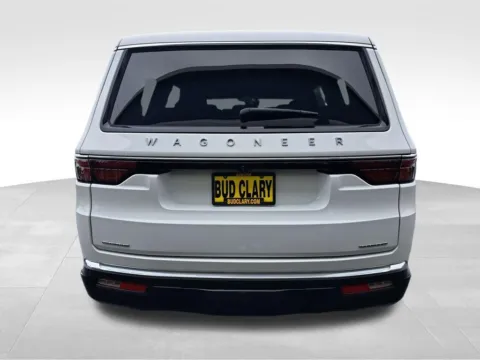 More photos of 2022 Jeep Wagoneer Series III at Bud Clary Auburn CDJR, WA