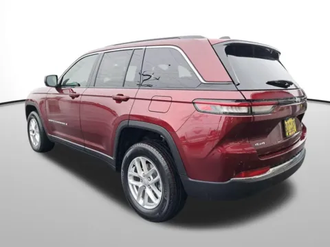 Another view of 2026 Jeep Grand Cherokee Laredo for sale in Auburn, WA at Bud Clary Auburn CDJR