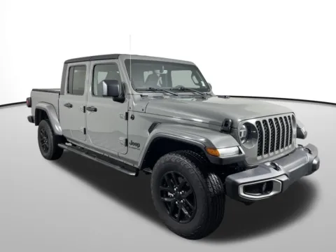 Another view of 2022 Jeep Gladiator Sport for sale in Auburn, WA at Bud Clary Auburn CDJR