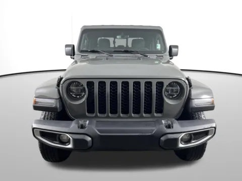Photos of 2022 Jeep Gladiator Sport for sale in Auburn, WA at Bud Clary Auburn CDJR