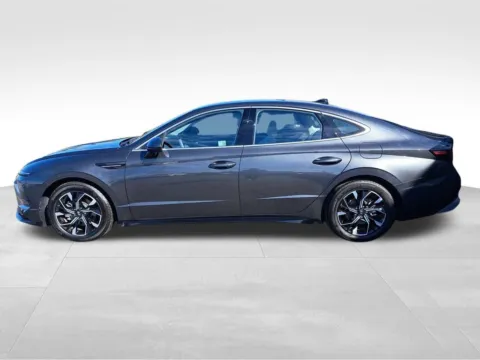 Photos of 2024 Hyundai Sonata SEL for sale in Auburn, WA at Bud Clary Auburn CDJR