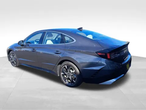 Another view of 2024 Hyundai Sonata SEL for sale in Auburn, WA at Bud Clary Auburn CDJR