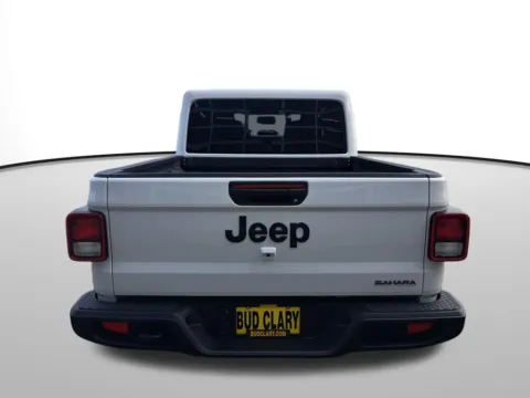 More photos of 2026 Jeep Gladiator Sahara at Bud Clary Auburn CDJR, WA