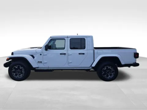 Photos of 2026 Jeep Gladiator Sahara for sale in Auburn, WA at Bud Clary Auburn CDJR