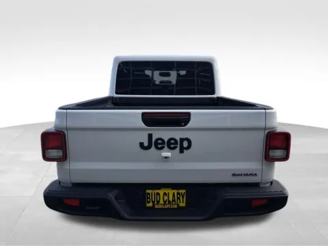 More photos of 2026 Jeep Gladiator Sahara at Bud Clary Auburn CDJR, WA