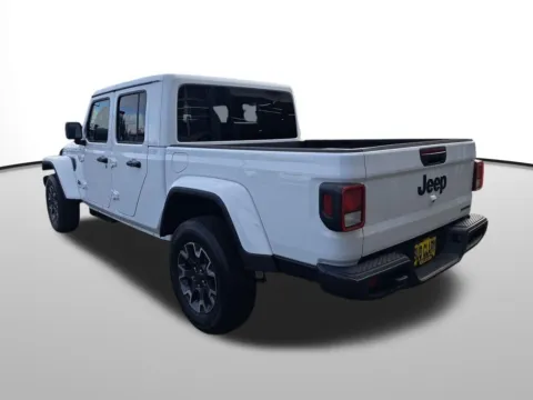 Another view of 2026 Jeep Gladiator Sahara for sale in Auburn, WA at Bud Clary Auburn CDJR