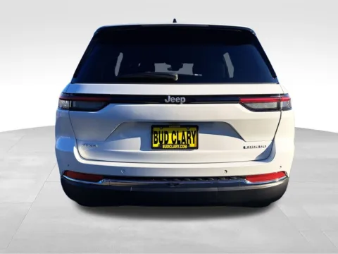 More photos of 2026 Jeep Grand Cherokee Laredo at Bud Clary Auburn CDJR, WA