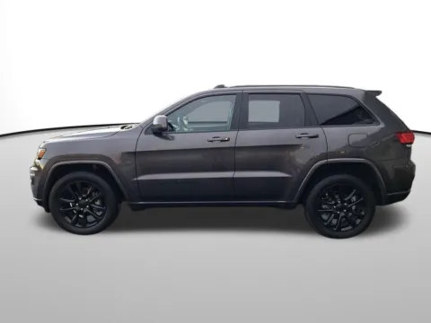 Photos of 2018 Jeep Grand Cherokee Altitude for sale in Auburn, WA at Bud Clary Auburn CDJR