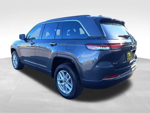 Another view of 2026 Jeep Grand Cherokee Laredo for sale in Auburn, WA at Bud Clary Auburn CDJR