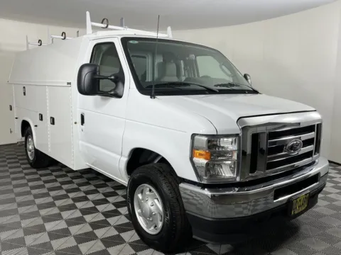 Another view of 2025 Ford E-Series Cutaway for sale in Auburn, WA at Bud Clary Auburn CDJR