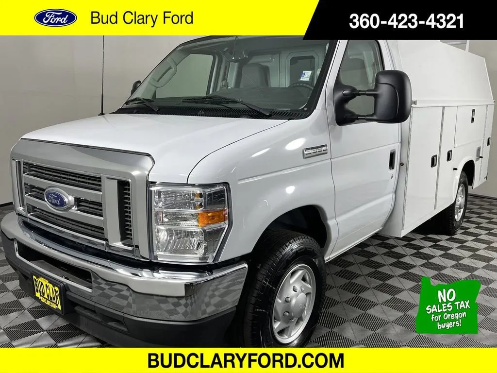 White 2025 Ford E-Series Cutaway E-350 SD for sale in Auburn, WA