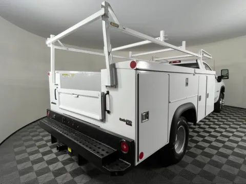 More photos of 2025 Chevrolet Silverado 3500HD CC Work Truck at Bud Clary Auburn CDJR, WA