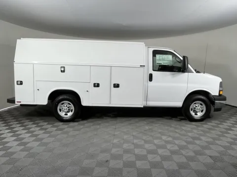More photos of 2024 Chevrolet Express Commercial Cutaway 3500 at Bud Clary Auburn CDJR, WA