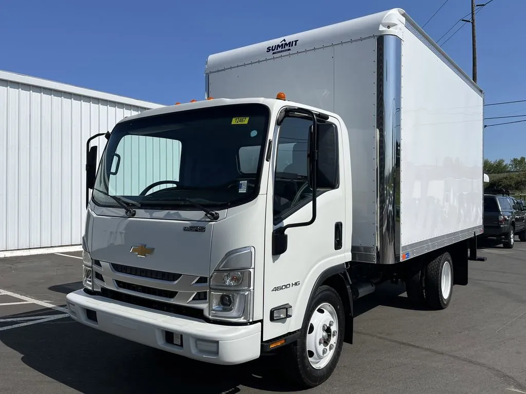 White 2025 Chevrolet 4500 HG LCF Gas for sale in Auburn, WA