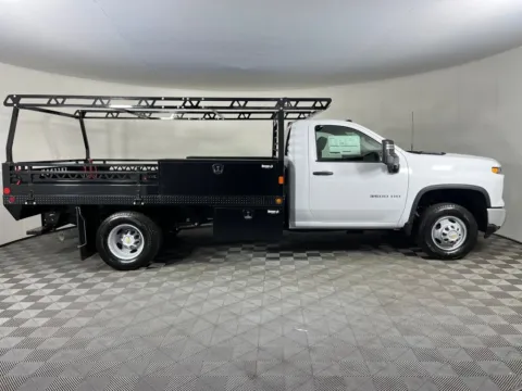 More photos of 2025 Chevrolet Silverado 3500HD CC Work Truck at Bud Clary Auburn CDJR, WA