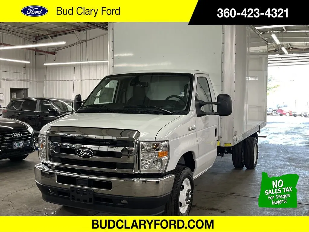 White 2026 Ford E-Series Cutaway E-450 SD for sale in Auburn, WA