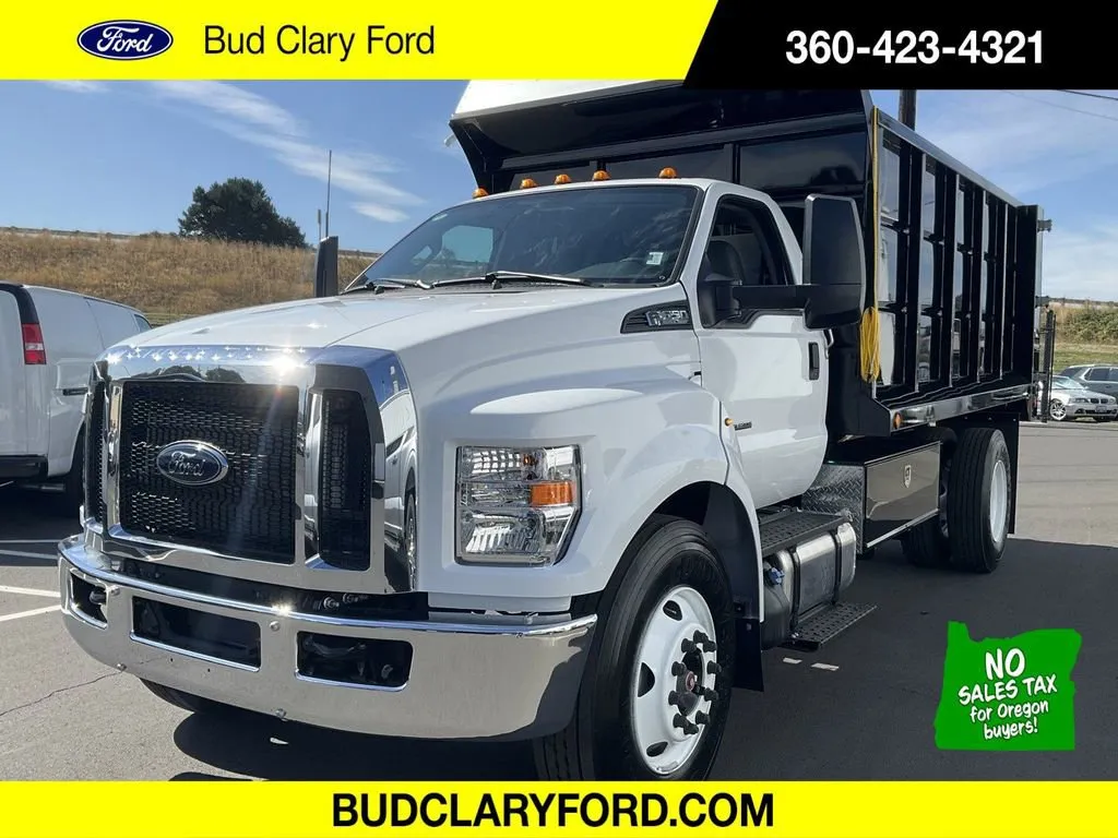 White 2025 FORD F-650 STRAIGHT FRAME for sale in Auburn, WA