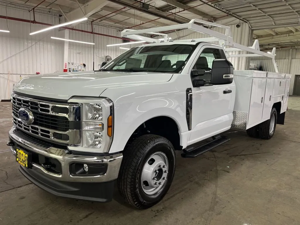 White 2025 Ford Super Duty F-350 DRW for sale in Auburn, WA