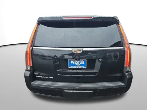 More photos of 2018 Cadillac Escalade Luxury at Bud Clary Auburn CDJR, WA
