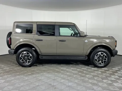 More photos of 2026 Ford Bronco Outer Banks at Bud Clary Auburn CDJR, WA