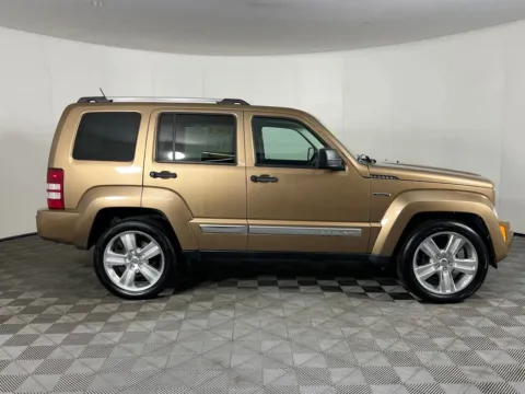 More photos of 2012 Jeep Liberty Limited Jet at Bud Clary Auburn CDJR, WA