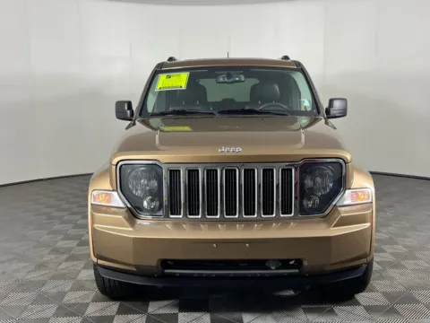 Photos of 2012 Jeep Liberty Limited Jet for sale in Auburn, WA at Bud Clary Auburn CDJR