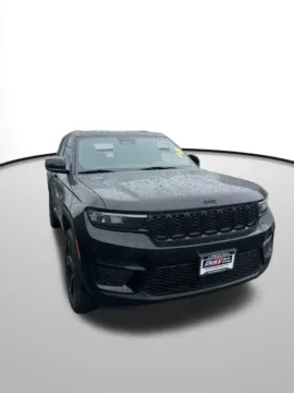 Another view of 2023 Jeep Grand Cherokee Altitude for sale in Auburn, WA at Bud Clary Auburn CDJR