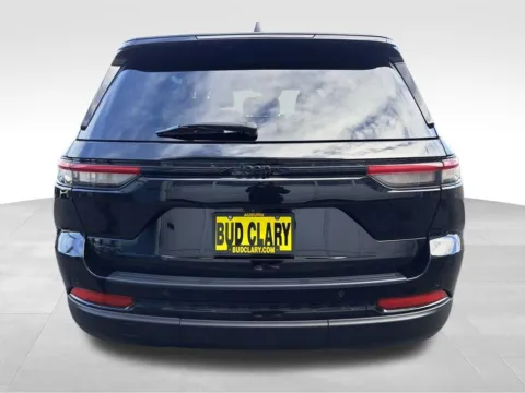 More photos of 2023 Jeep Grand Cherokee Altitude at Bud Clary Auburn CDJR, WA