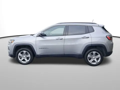 Photos of 2023 Jeep Compass Latitude for sale in Auburn, WA at Bud Clary Auburn CDJR