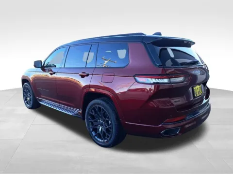 Another view of 2025 Jeep Grand Cherokee L Summit for sale in Auburn, WA at Bud Clary Auburn CDJR