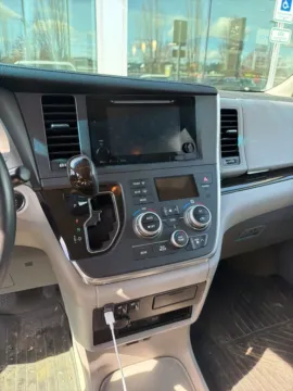 More photos of 2017 Toyota Sienna XLE at Bud Clary Auburn CDJR, WA