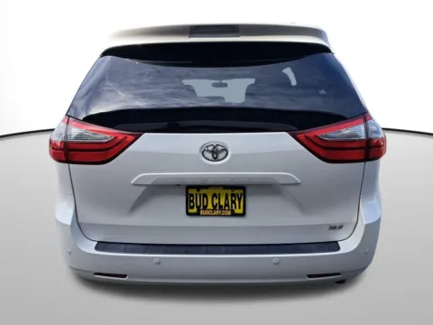 More photos of 2017 Toyota Sienna XLE at Bud Clary Auburn CDJR, WA
